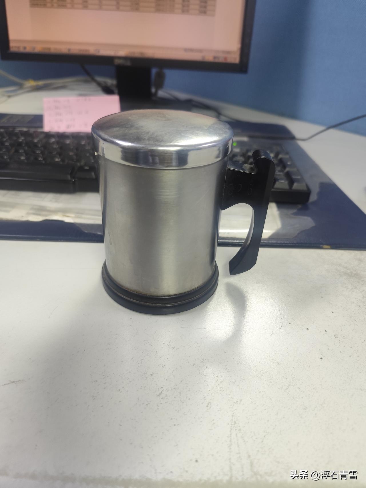 中国人的勤劳既是优点，也是缺点，有时更加令人深恶痛绝！就像是现在已经是晚上19：