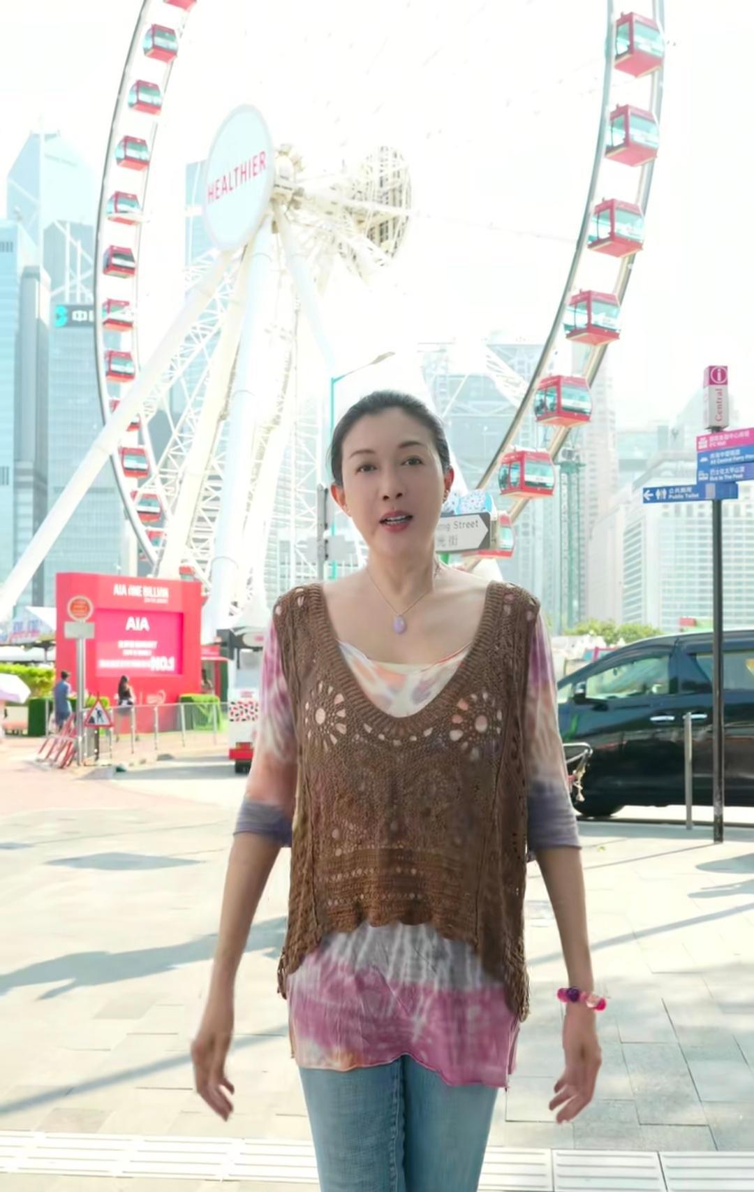 吴绮莉曾以艺术气质和美丽，吸引成龙驻足，然而一段短暂交集却让她尝尽酸甜苦辣。或许