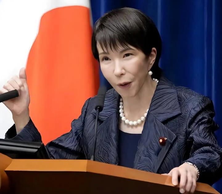 时机太巧了！美军军舰刚闯入仙宾礁，高市早苗转头就和小马科斯通上电话，这一通跨洋通