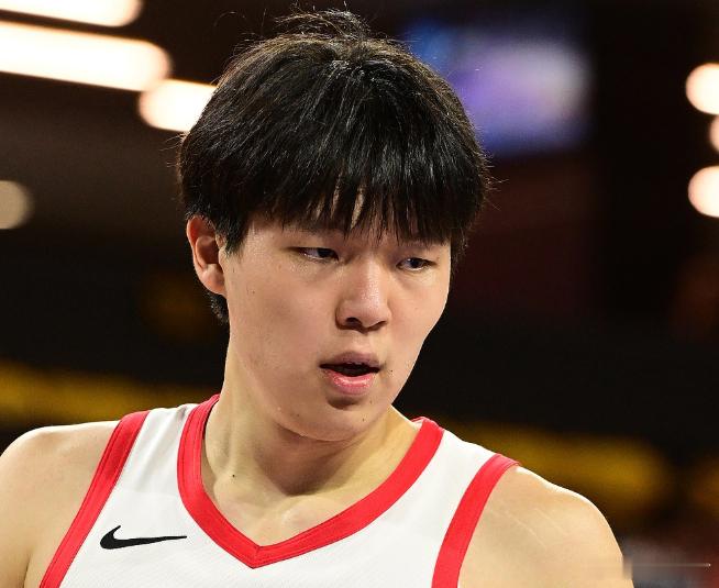 1月17日讯 撕裂之城混音主场127-111大胜俄克拉荷马城蓝。本场比赛，个人4