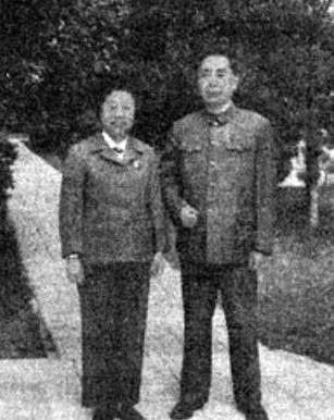 邓颖超走了，但她临终前那两个字，比遗嘱更让人沉默

1992年7月，邓颖超因病离