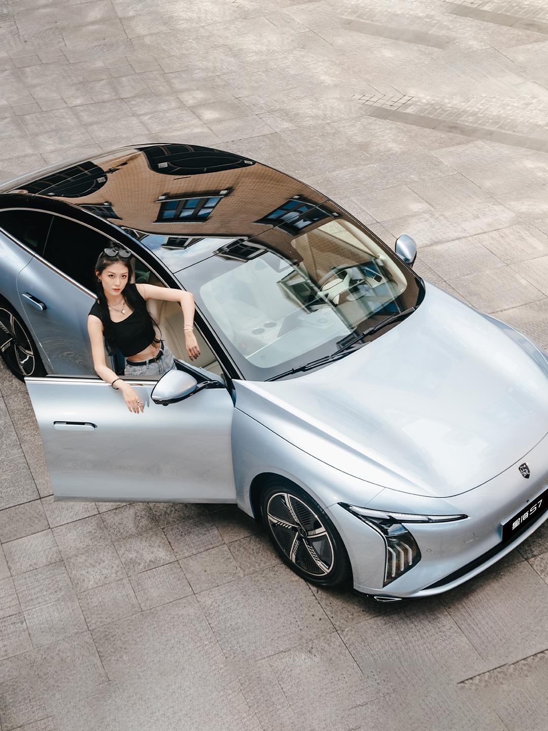 鼓起勇气试了星海S7的智能驾驶辅助系统，结果：真香
上高速设定好目的地，它自己超