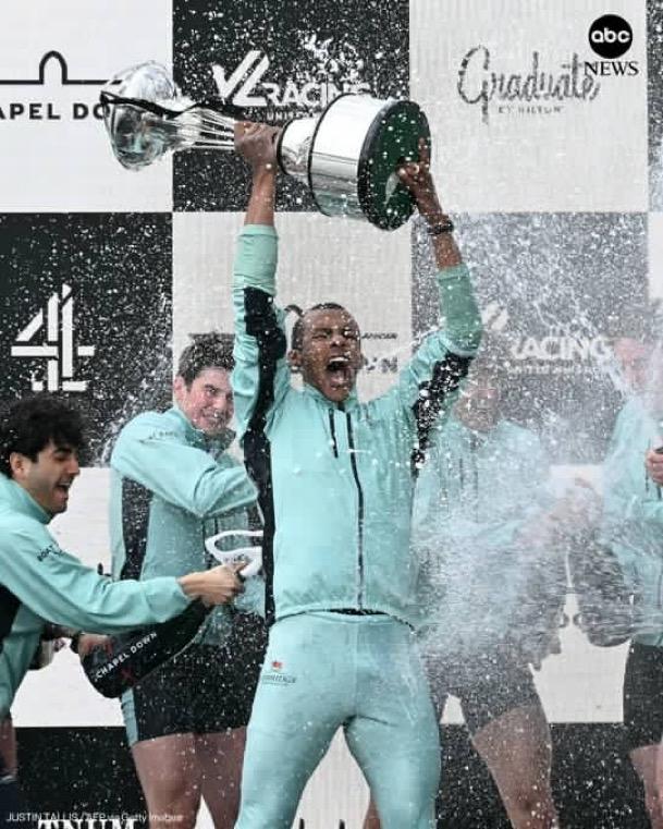 一年一度的剑桥大学与牛津大学之间的赛艇对抗赛于周六举行。这两所宿敌学府之间的竞争