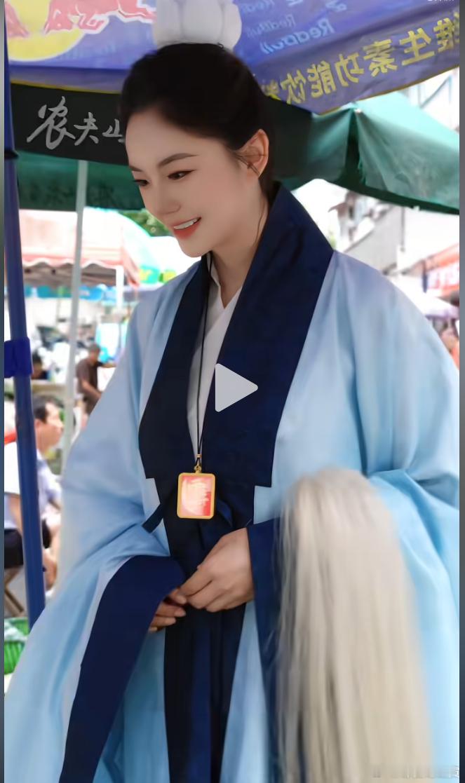这道姑真美。 