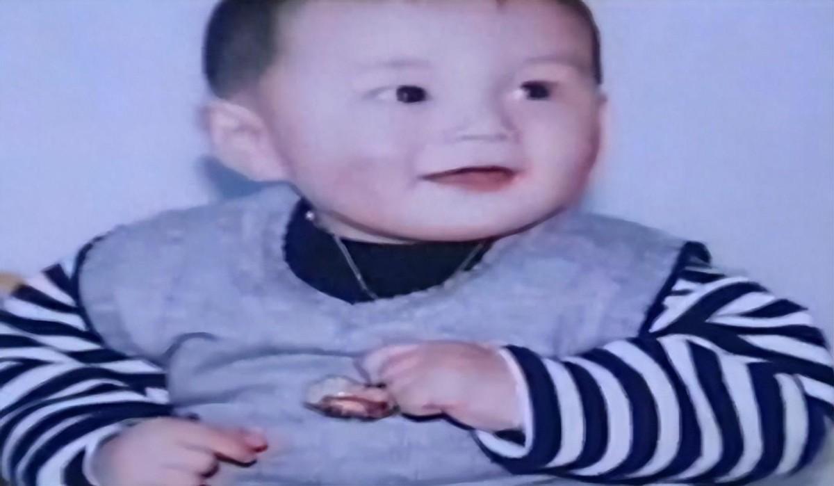 2004年，辽宁一位男孩出生后，竟然三年都不会说话，父母求医无数，却始终不见好转