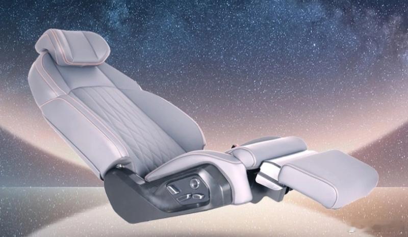 其实我常常在聊，新能源特别是新势力的一些产品出现，很多内容与配置是真正站在消费者