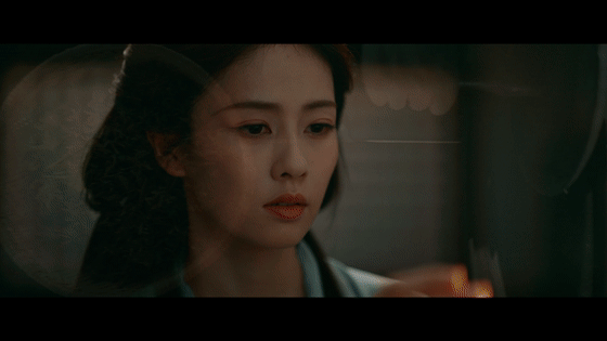 白鹿古装剧里演精分白鹿清醒着发疯有点带感啊，感觉这个人设非常有趣，白鹿果然可塑性