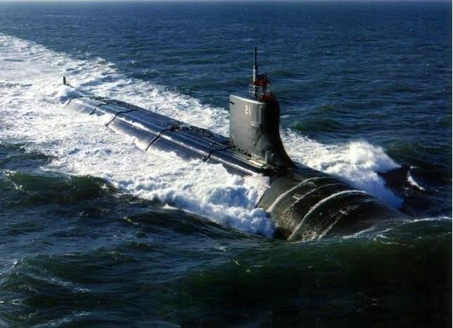 中国海军一艘战略核潜艇发射了一枚“巨浪 - 3”潜射弹道导弹，顺利将模拟核弹头的