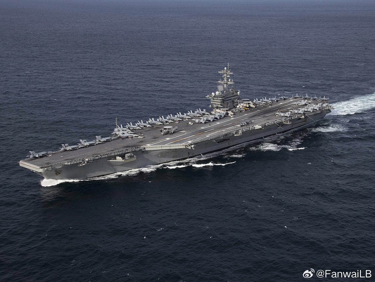 IRGC宣布，用四枚弹道导弹击中了美国特朗普总统的林肯号航母。虽然吹牛比的可能性