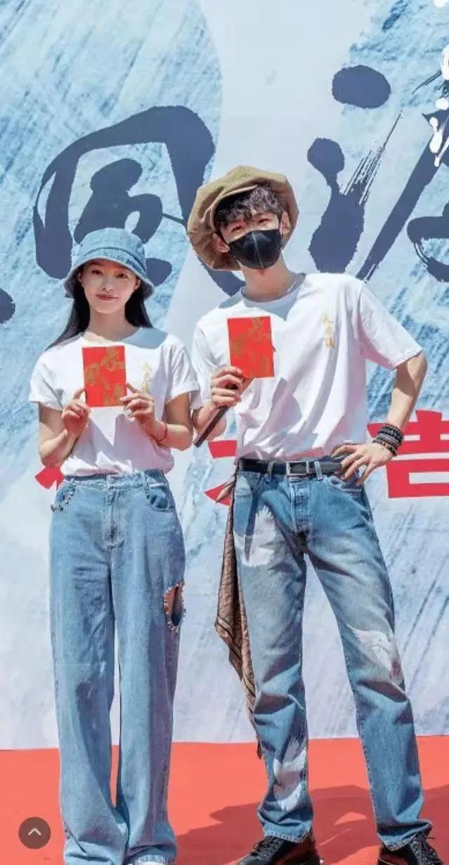 白敬亭被宋轶甩了？

以前白敬亭和宋轶恋情曝光那会儿，不少人都吐槽宋轶配不上白敬