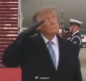 B-1B的加力燃烧室给特朗普一点小小震撼，表情三连，最后他对身边贵宾说了一句：T