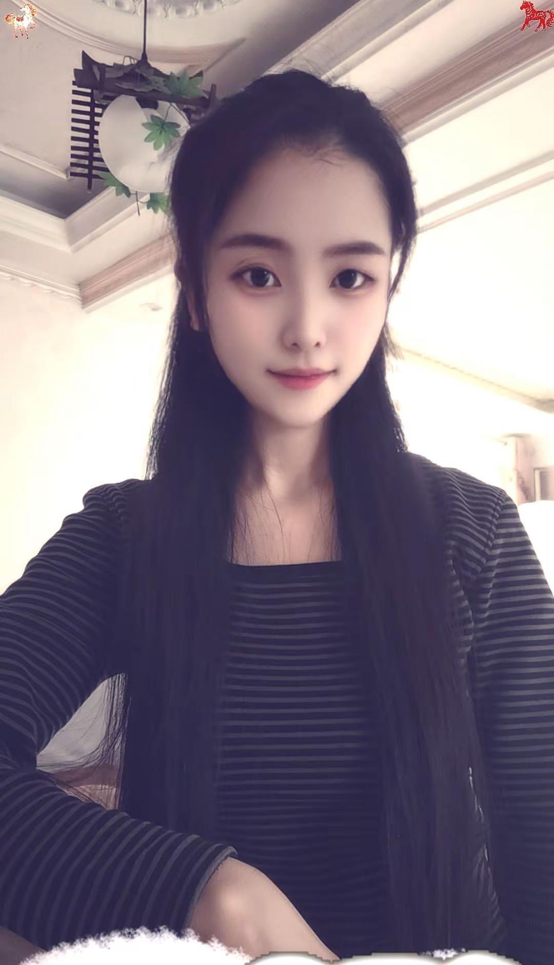 一场雨洗去了尘世的喧嚣，只留下内心的纯净与安宁……