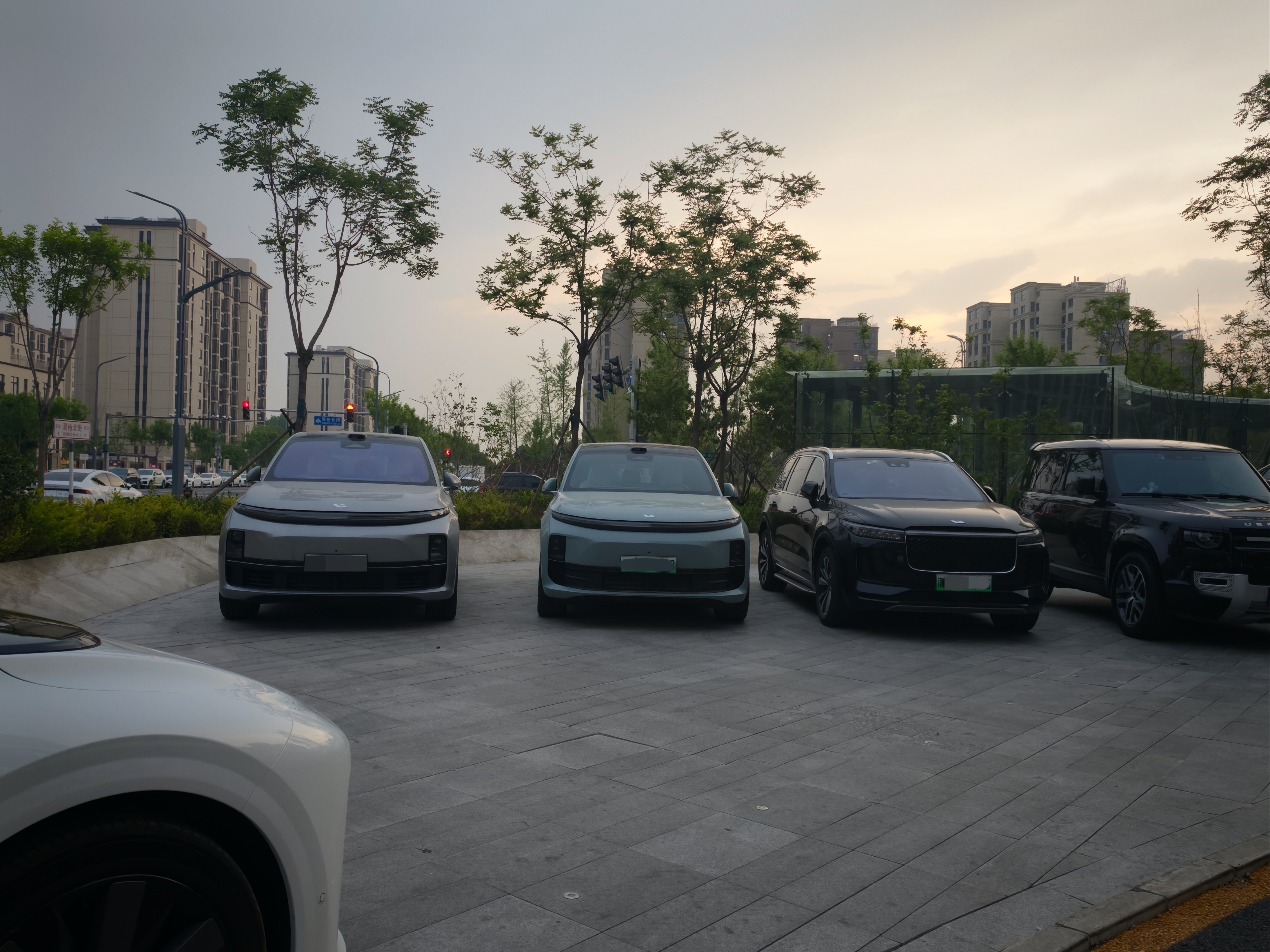 好车这一辆，那一辆，我只开的起理想One。