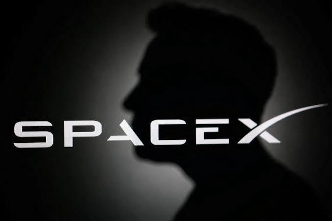 SpaceX今天直接把股市炸上天了！ 

史上最大IPO——750亿美元进账，估