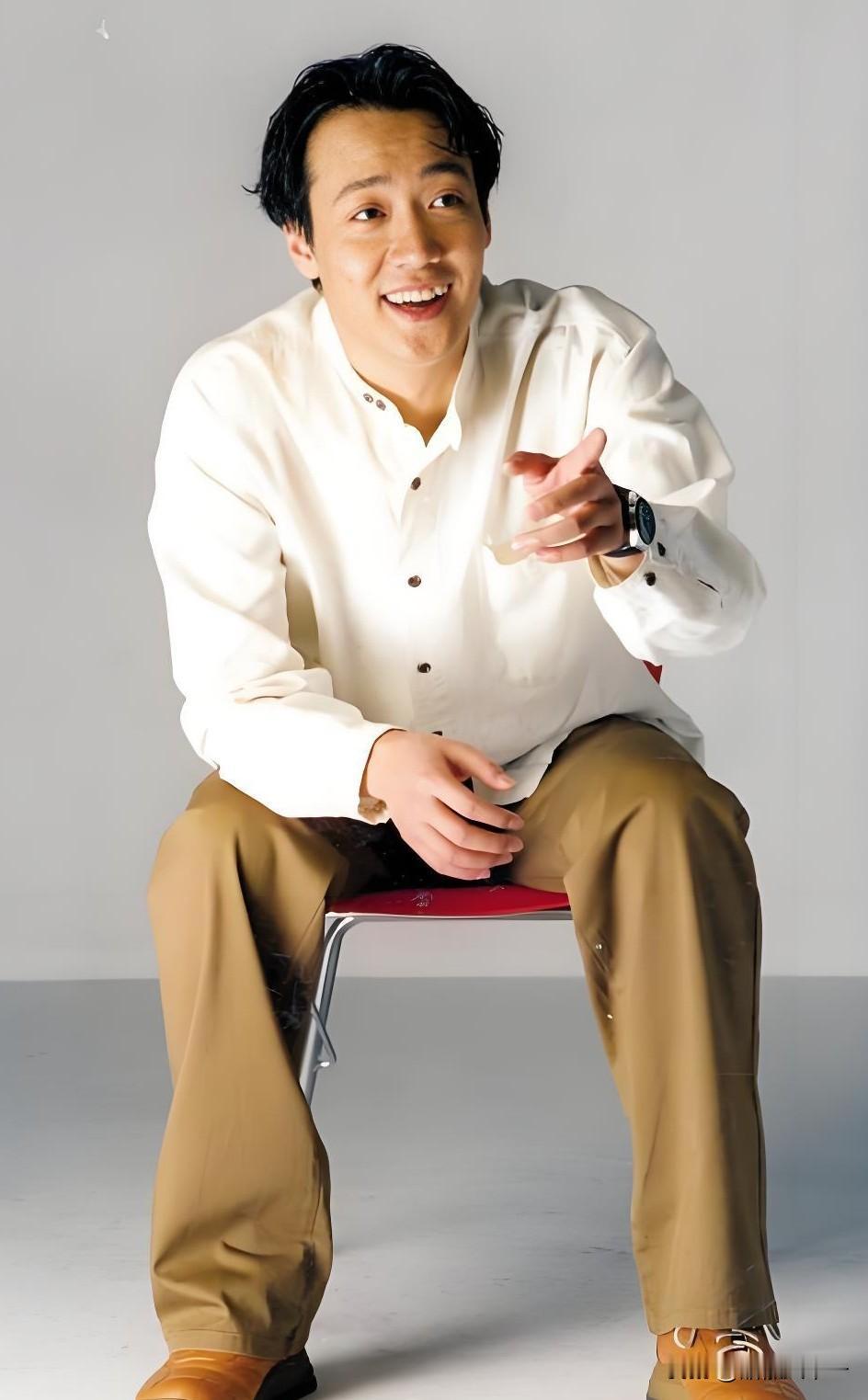 《小城大事》爆火，

最开心的不是黄晓明，

也不是赵丽颖，最开心的莫过于饰演高