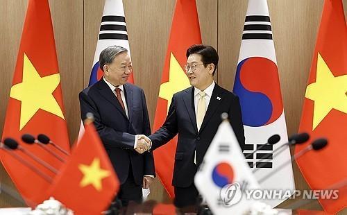 韩联社首尔8月11日电，韩越领导人在首尔举行会谈！热点现场 ​​​