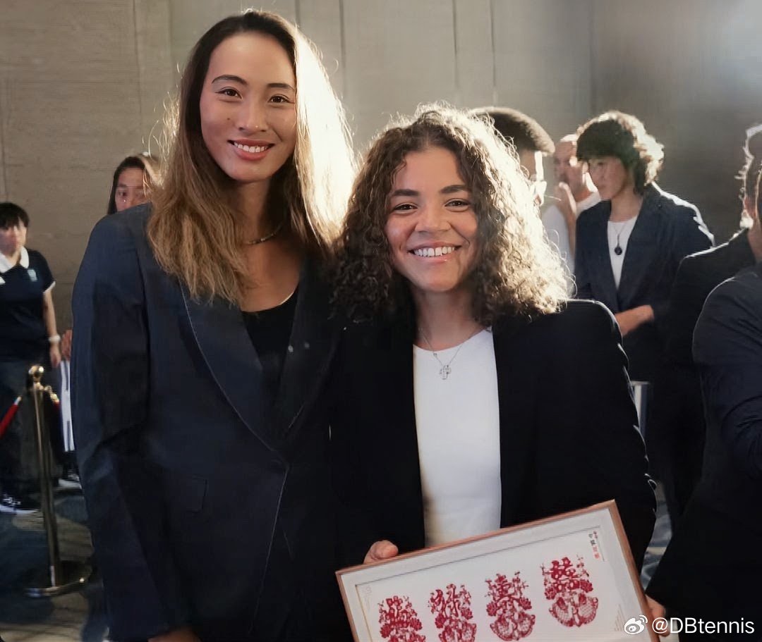 【泡里尼：我看了郑钦文那两场比赛（0-5逆转）的一小部分】“我看了郑钦文那两场比