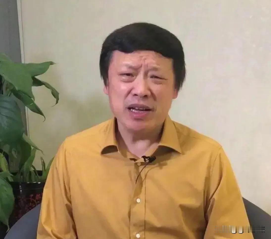胡锡进的语言风格，值得学习:不尖锐、不偏激、不站队，稳妥、审慎、中立—— 

常
