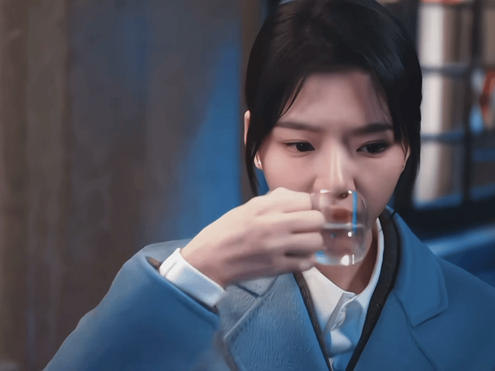 任敏哭戏任敏新剧恋爱就谈了25分钟秦睿沈谢秩刚确认心意就散了，25分钟的感情，任