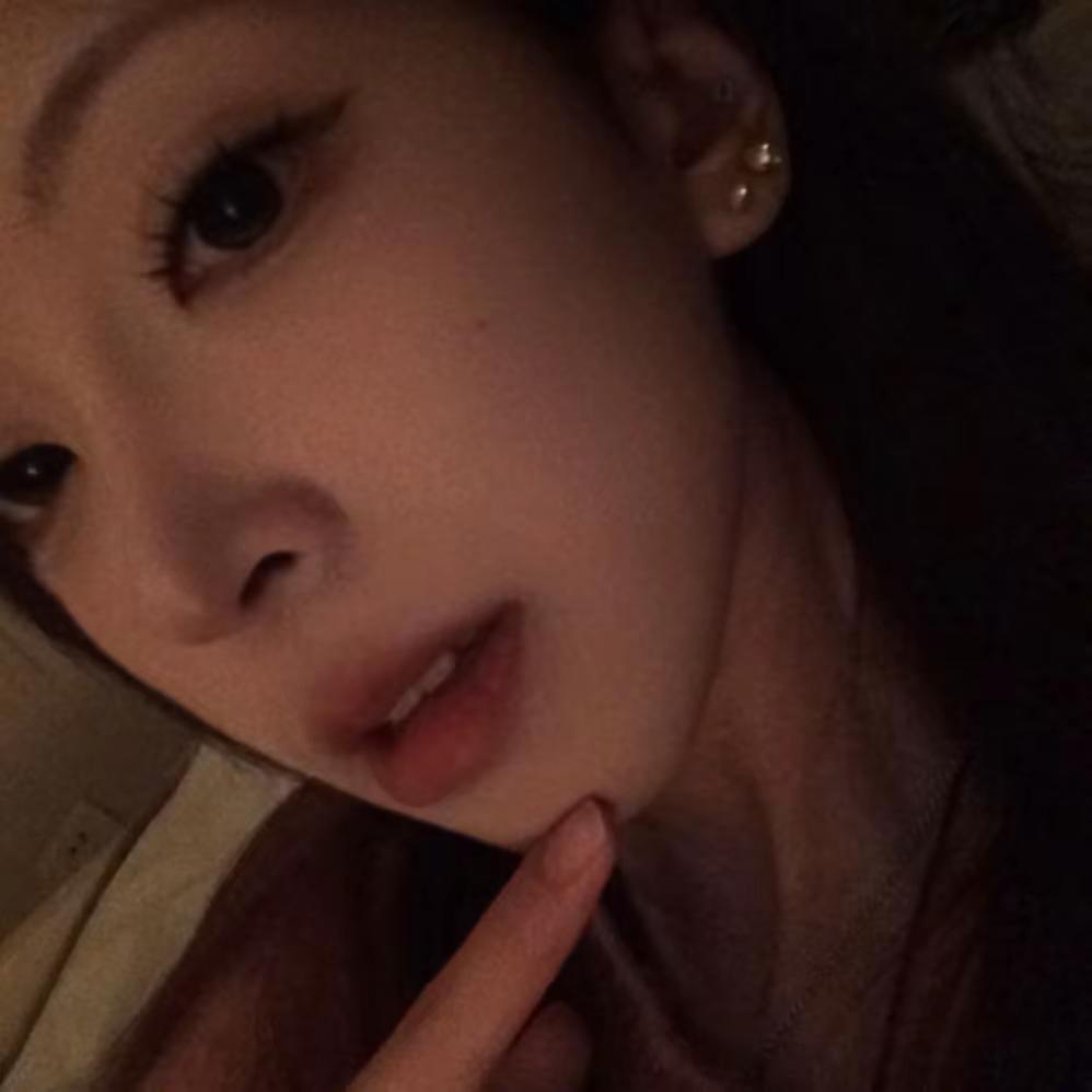 看什么文案 这几秒看我180大帅哥 原相机live 低像素emo  美女