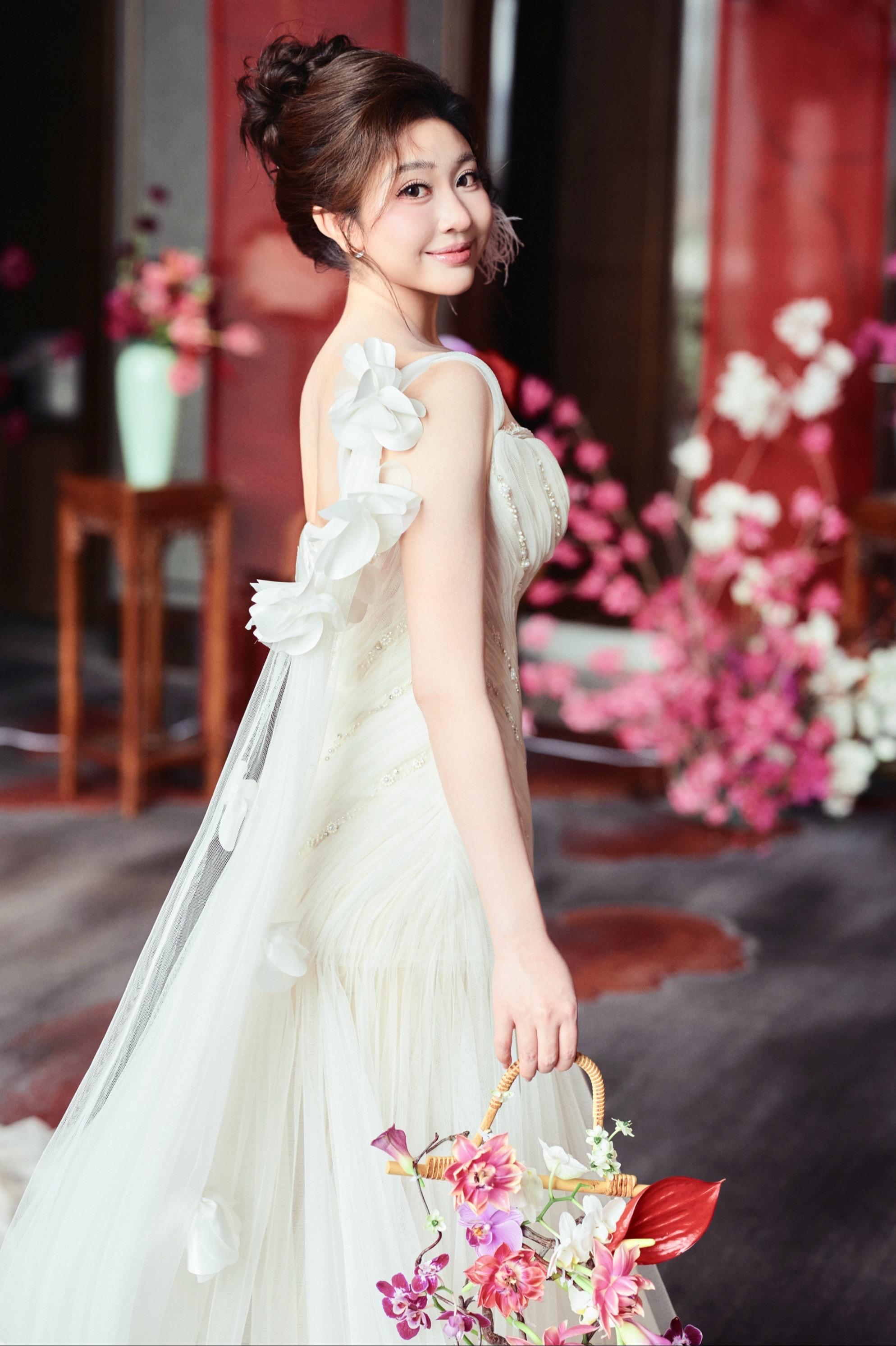 我有时候感叹 一路我还是遇到好多对我很好的人 我们或许一起吃过饭一起走...