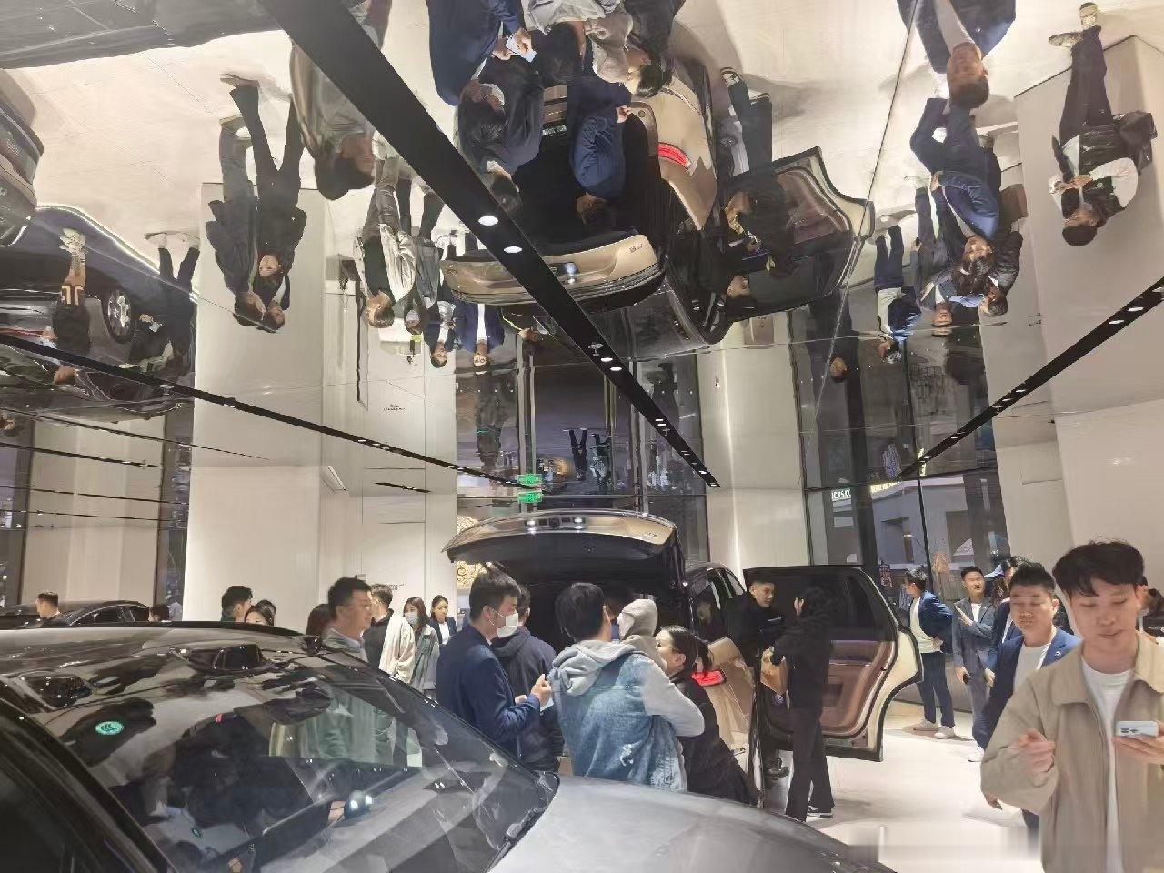 图片来自群友，北京蓝色港湾，一整天都是这种流量