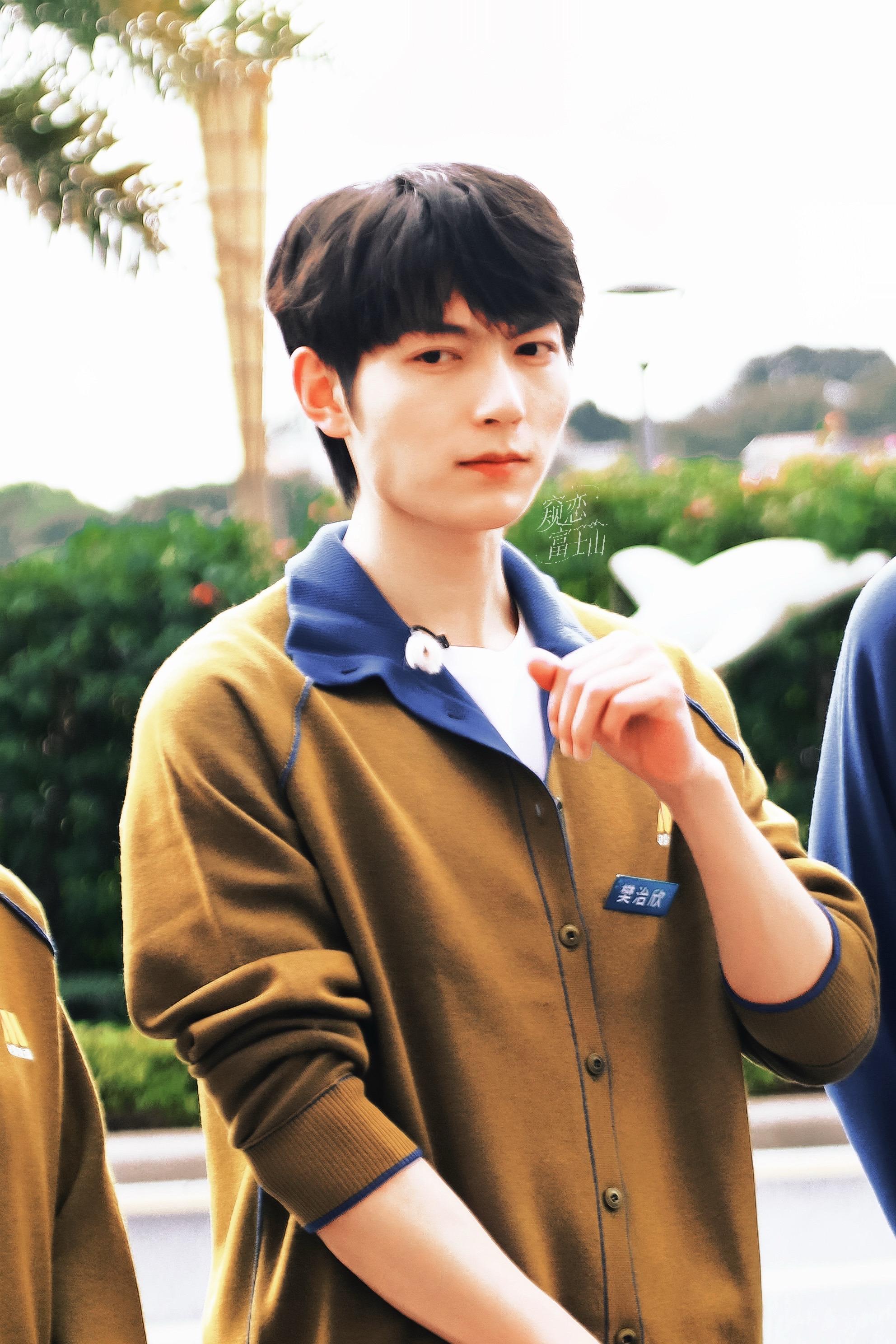 他跟你好吗 一切的爱怎么都送给他。