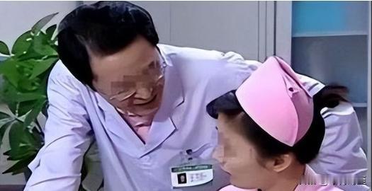 “纸终究包不住火！”2001年5月8日，两人的事差点露馅，那天午后，如往常般，他
