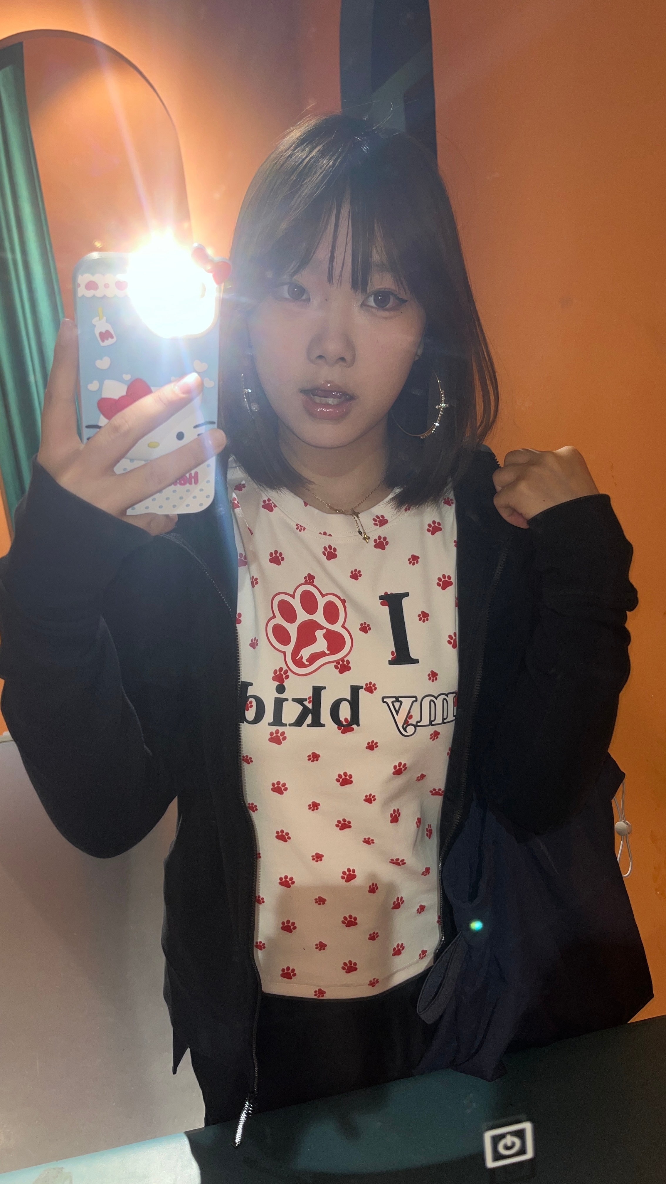 累死我了 今天 一年没这么大运动量了[泪][泪][开摆]这家伙给我拨冷盖儿嗑的?