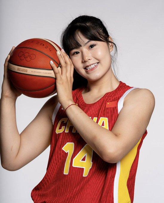 这事真不能怪她，是快递把路给她断了。

2026年女篮世界杯9月4日就要在德国柏