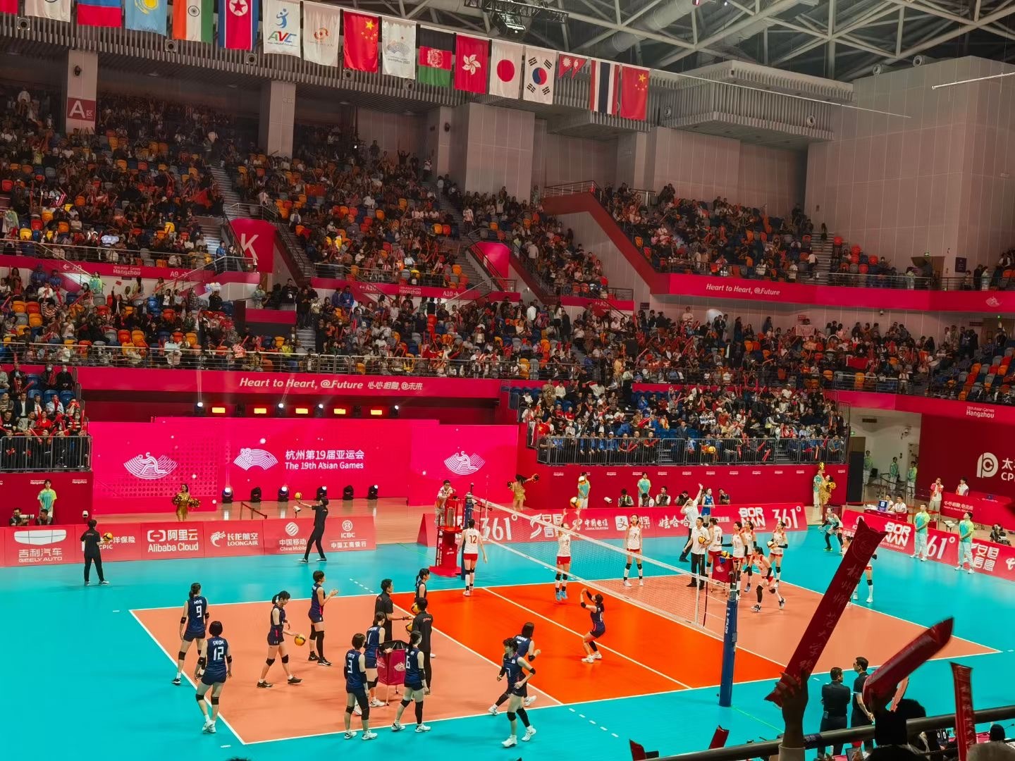 #中国女排夺冠#3:0干净利落，中国女排永远值得信赖！女排🏅️、男排🥈，本届