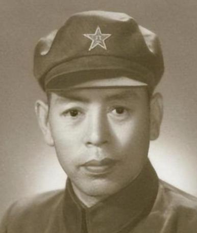 1932年，陈玉仁叛变，供出了潜伏在敌人内部的地下党员王世英

王世英1905年