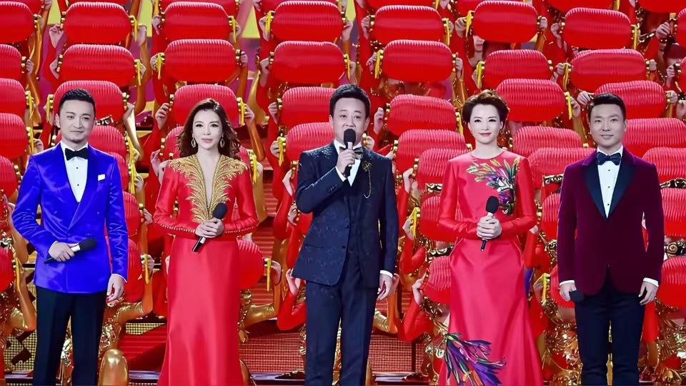 问问大家；有没有觉得现在春晚不如往年好看的？如刚创办那几年，八十年代刚开始，春晚