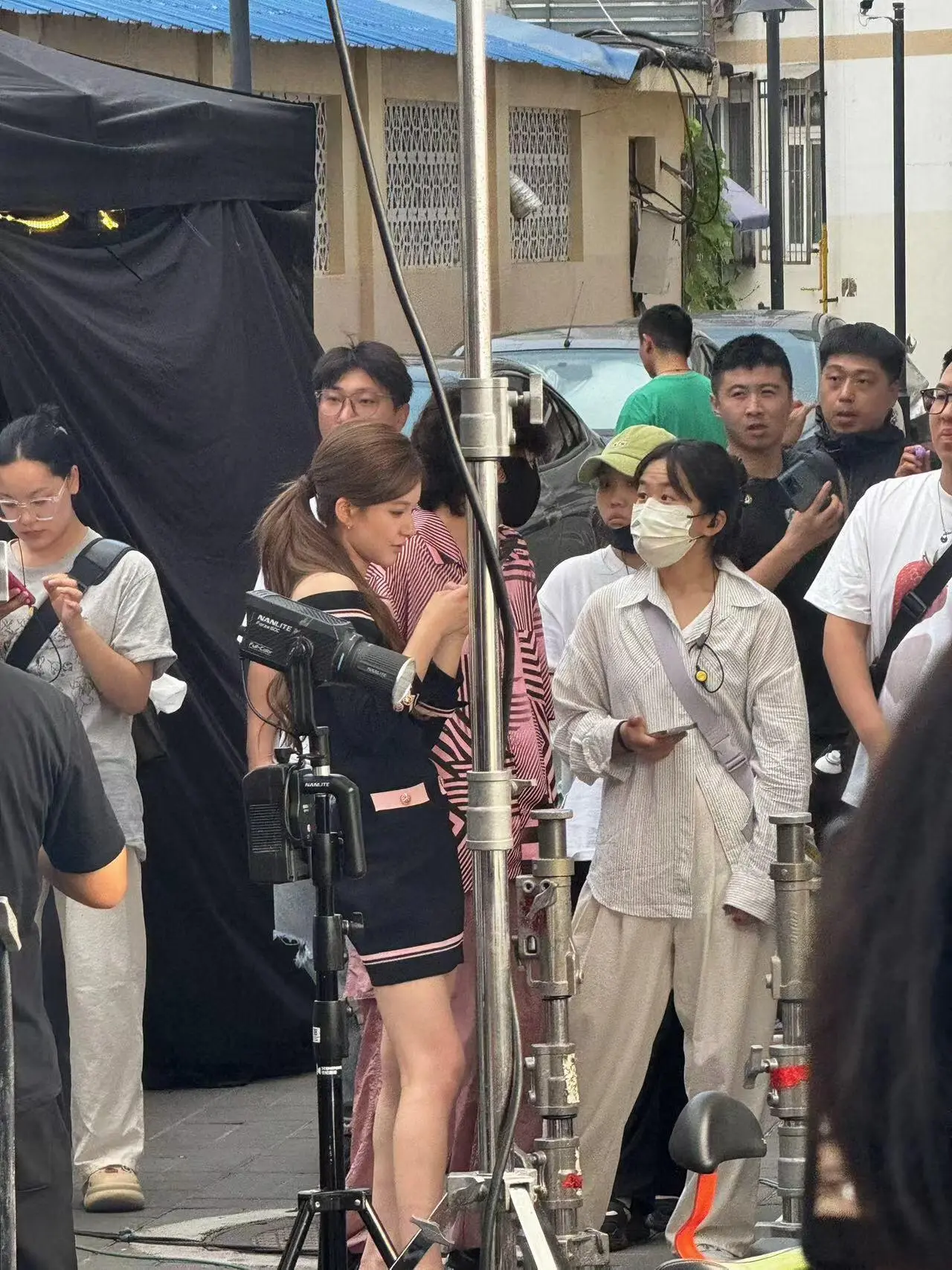 好温柔的许妍宝宝，目光自动过滤人群，眼里只剩许妍