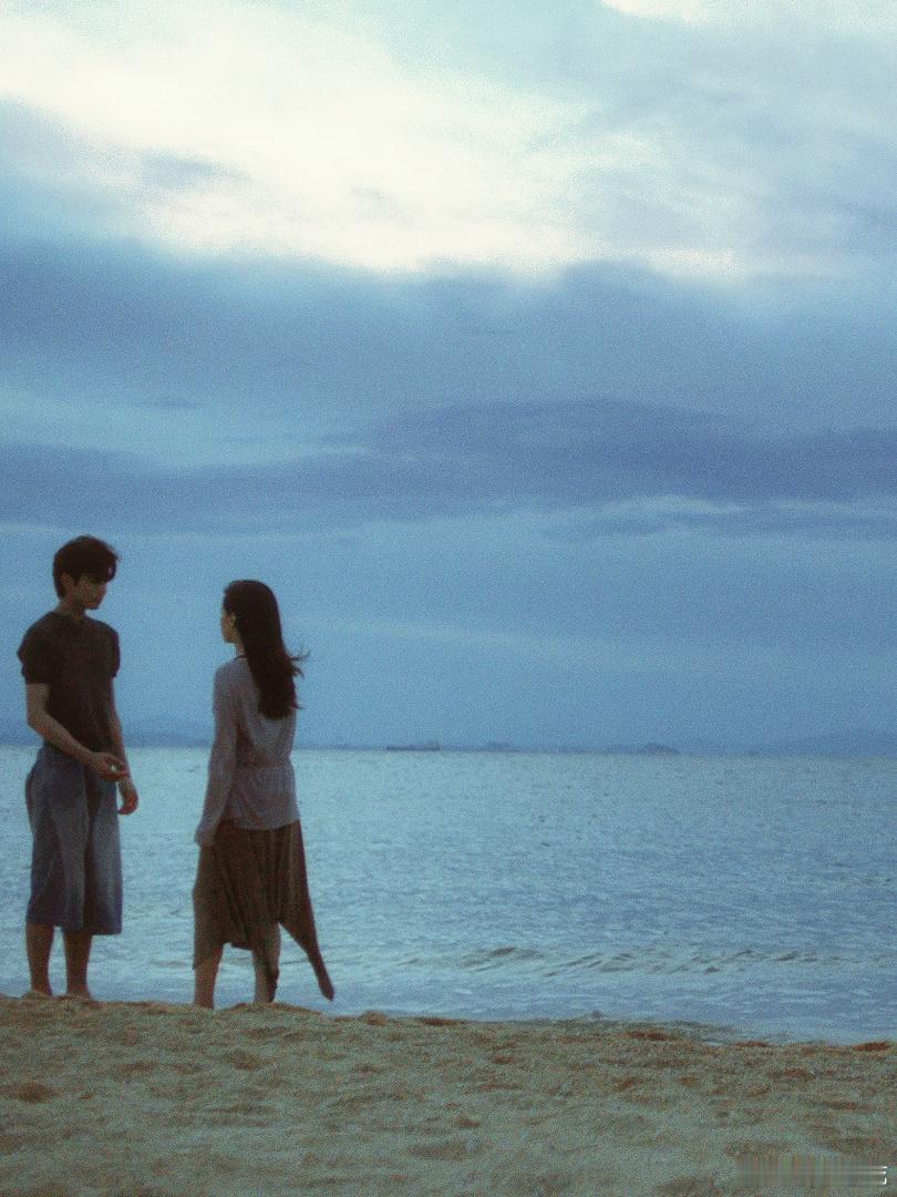 用哥妹合唱曲打开野狗骨头野狗骨头以温柔兄妹合唱诠释野狗骨头，柔和歌声中和剧情的尖