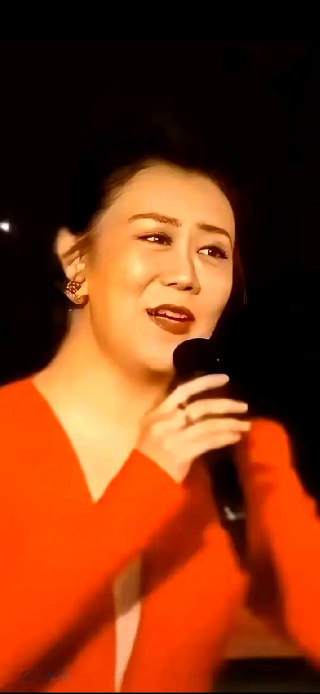 现在刷直播，真跟大海捞针似的，想找个能天天看、看不腻的主播，太难了。

我这几个