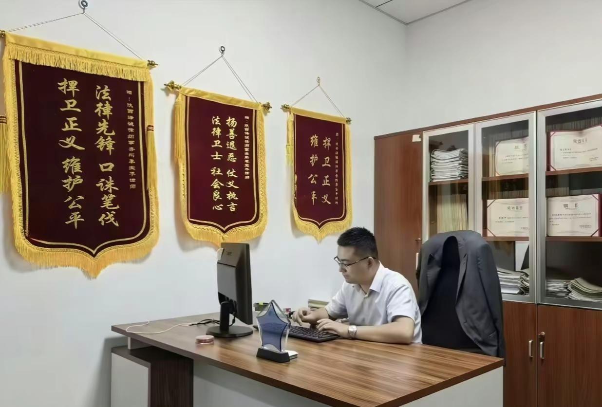 刑事辩护不是去捣浆糊，胡搅蛮缠！刑事辩护得讲事实，讲证据，讲法律，不是去捣浆糊，