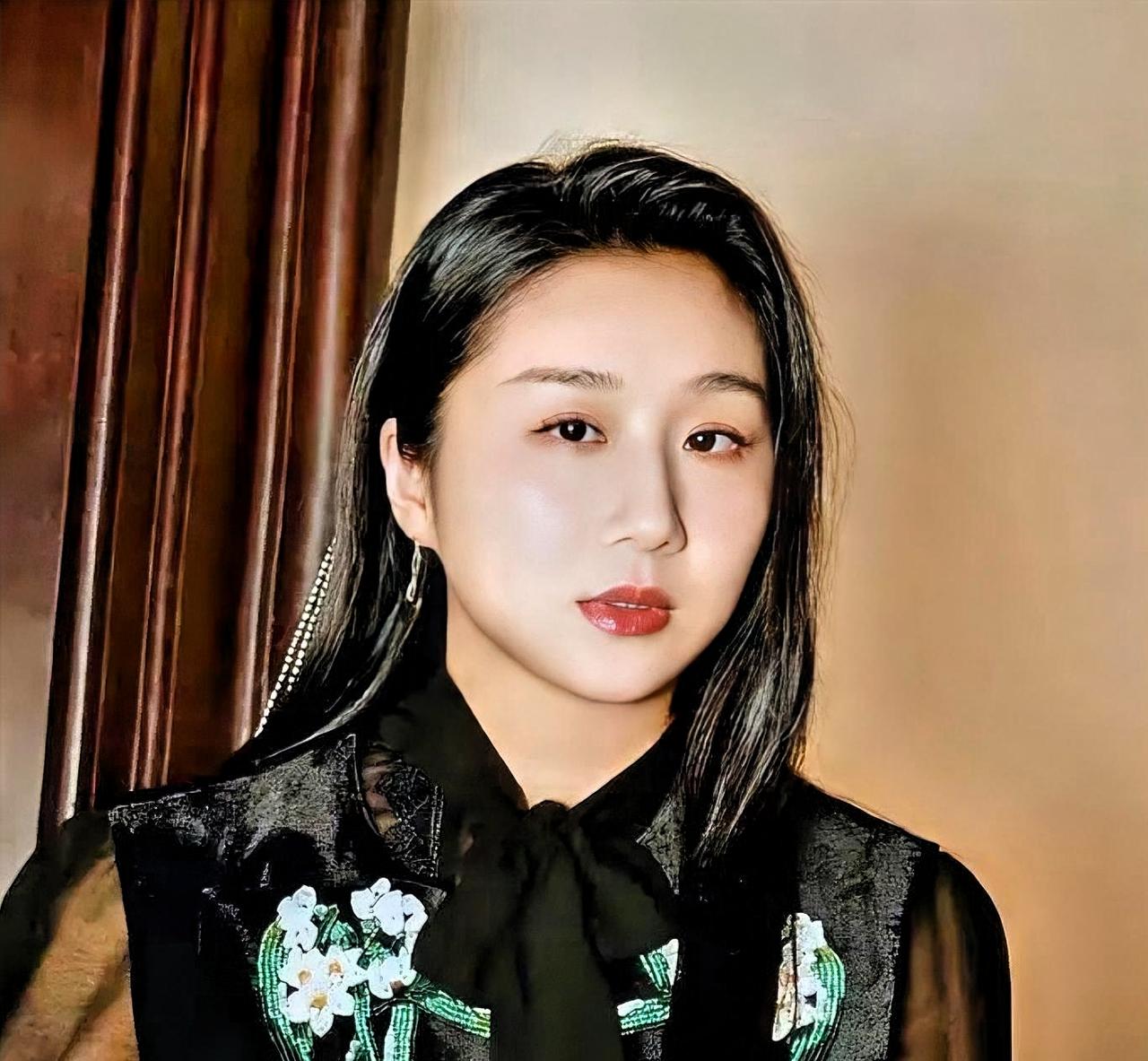 5000万投资票房8万，傅首尔新片惨败

刷到个新闻，真挺让人唏嘘的。

傅首尔