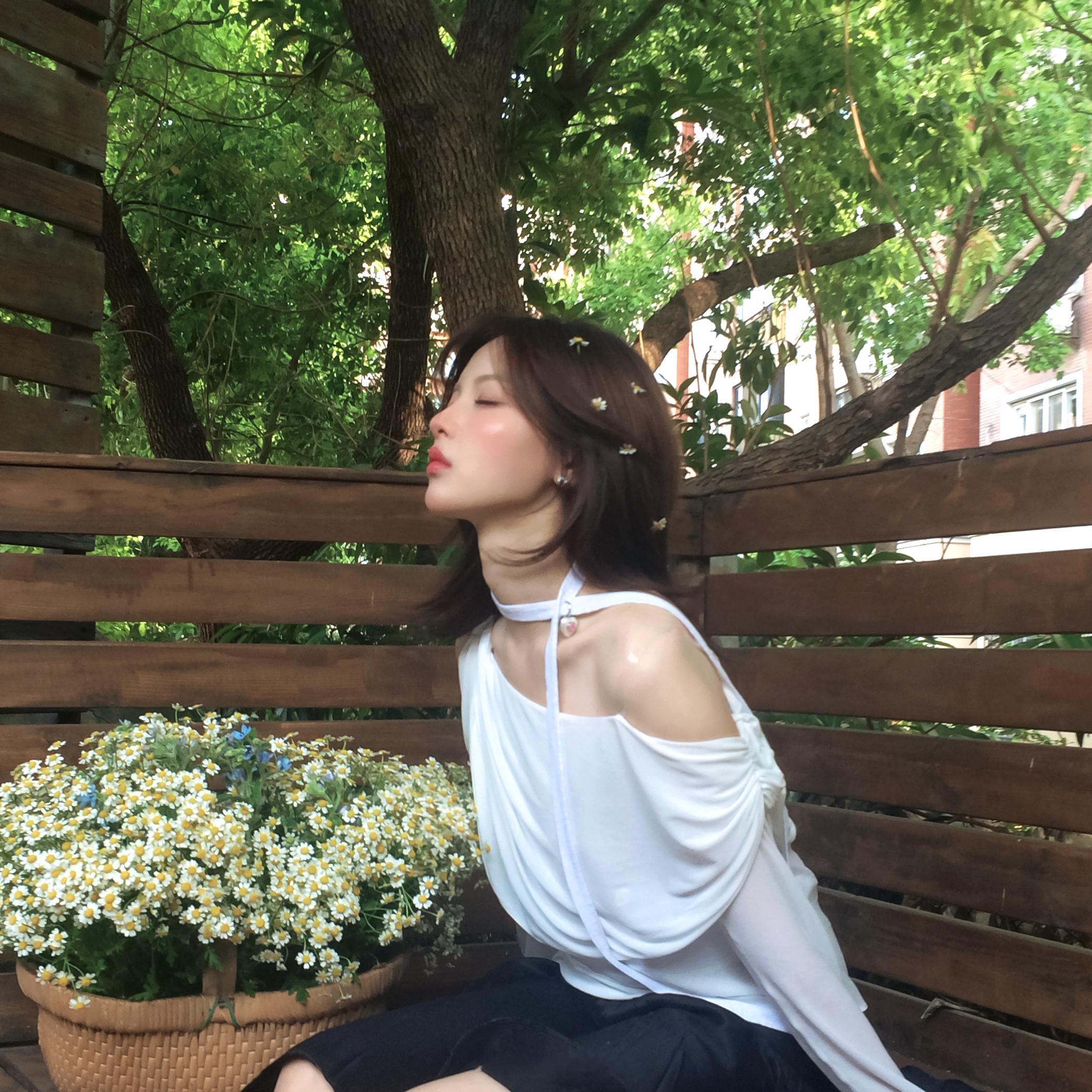 - 杨超越 🍏 ∗ ₊˚𖤐 *. ⋆ 