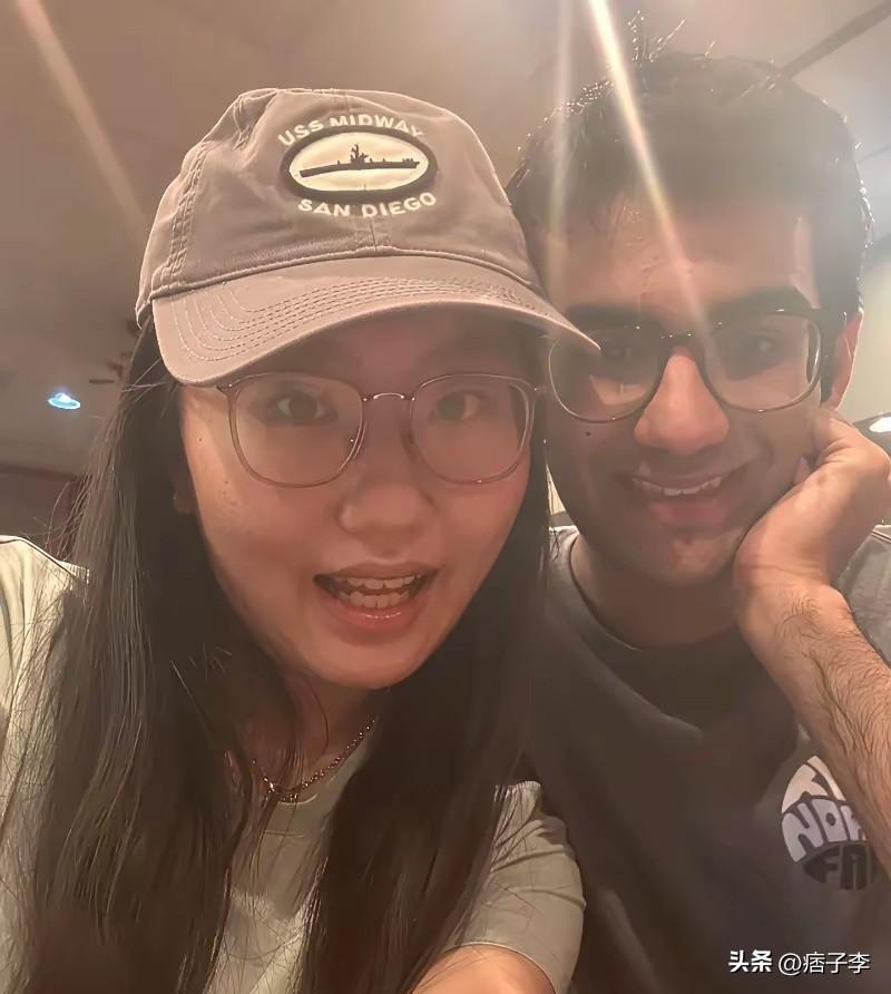 继西安麻辣烫女孩后，又一位印度博主也成功了。

事情的缘由是，一位印度博主也发布