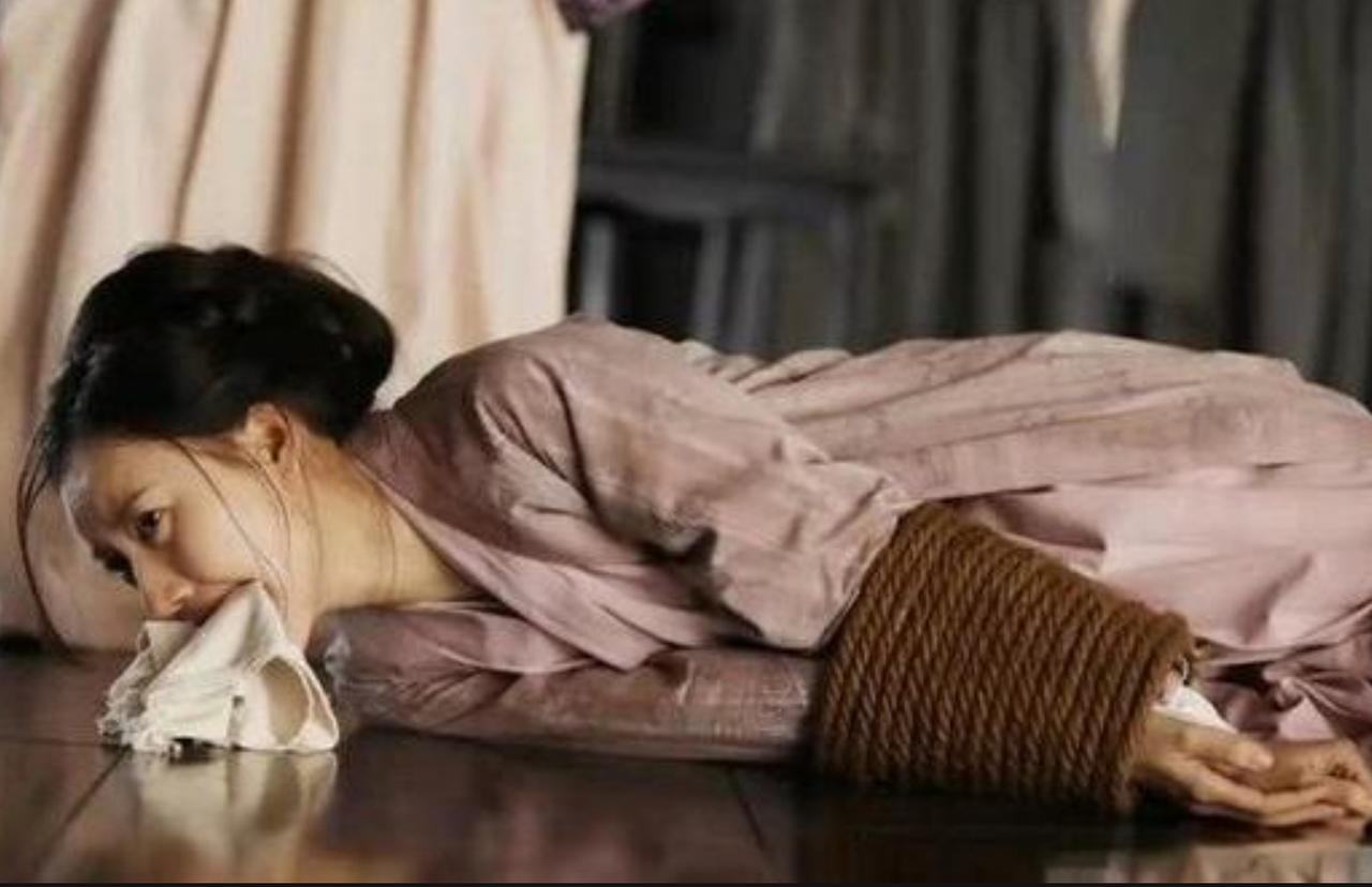 宋徽宗最宠爱的女儿，最后是被她父亲亲手送进金军大帐的，她叫赵福金，死时26岁
