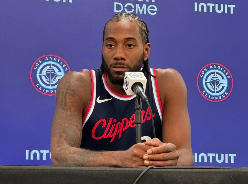 一言难尽 ，NBA新赛季媒体日，谈到自己在过去的两个赛季里，分别打了52场和68