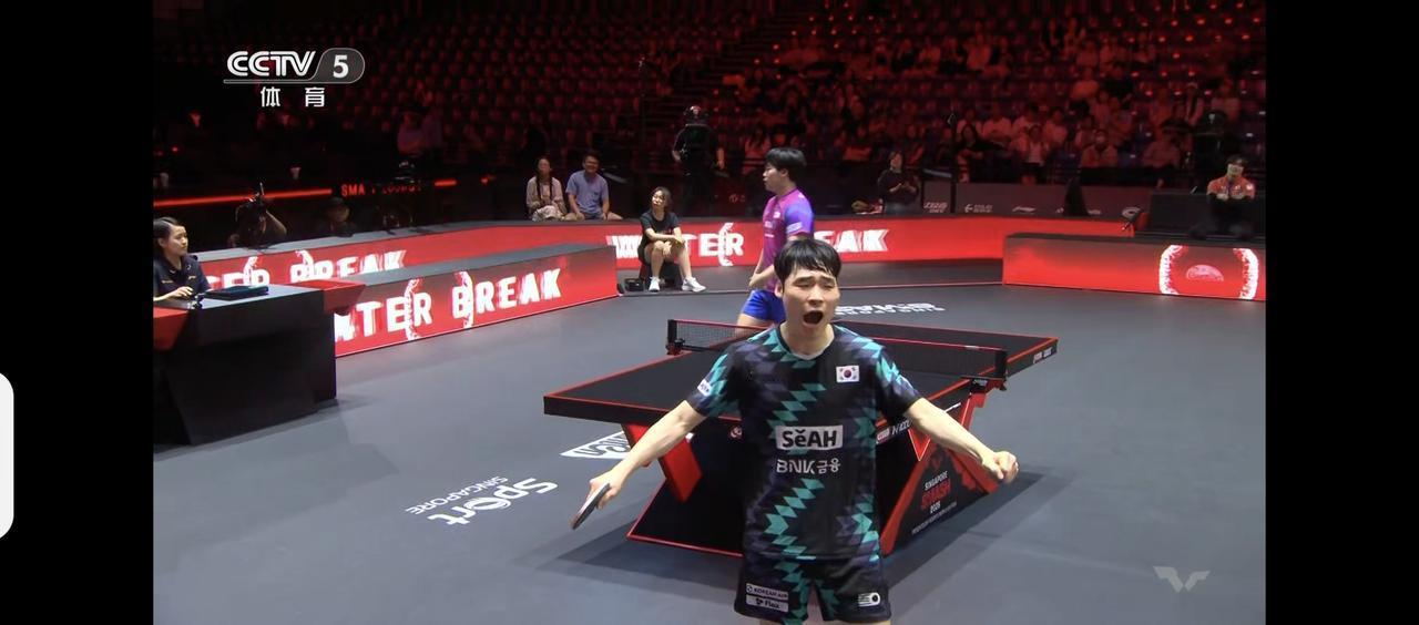 张无忌竟然3:1战胜日本大少爷松岛辉空[大笑]嗨！也是一个奇怪，看到张无忌大喊大