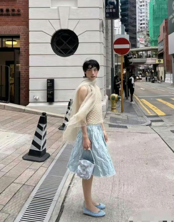 伊能静的儿子庾恩利，这是又是一个新赛道？