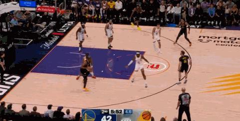 斯潘塞！！三分打进！！！ 