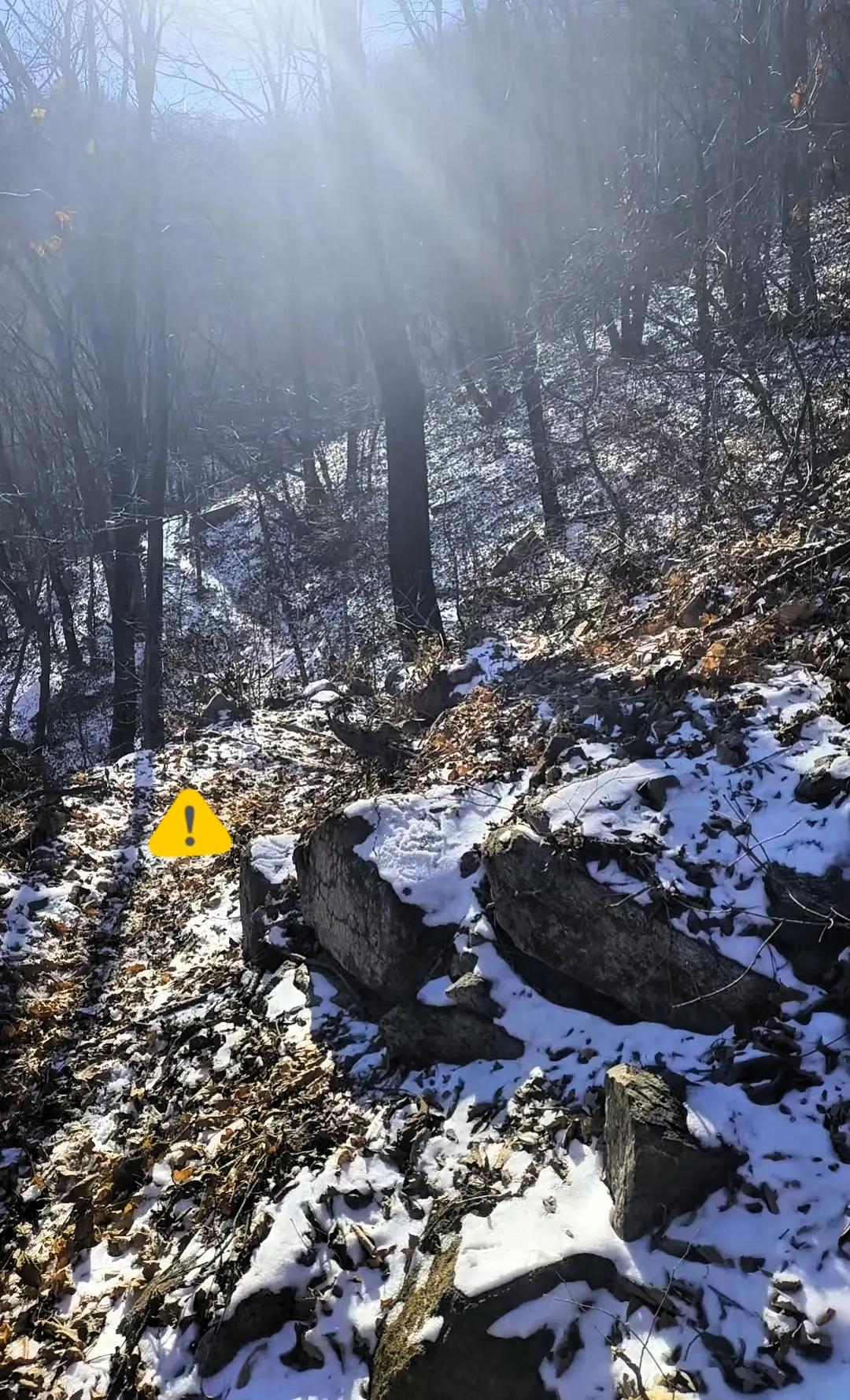 人这辈子最没用的执念，就是揪着身外之物和烂事不放。
 
老友62岁突然离世，每月