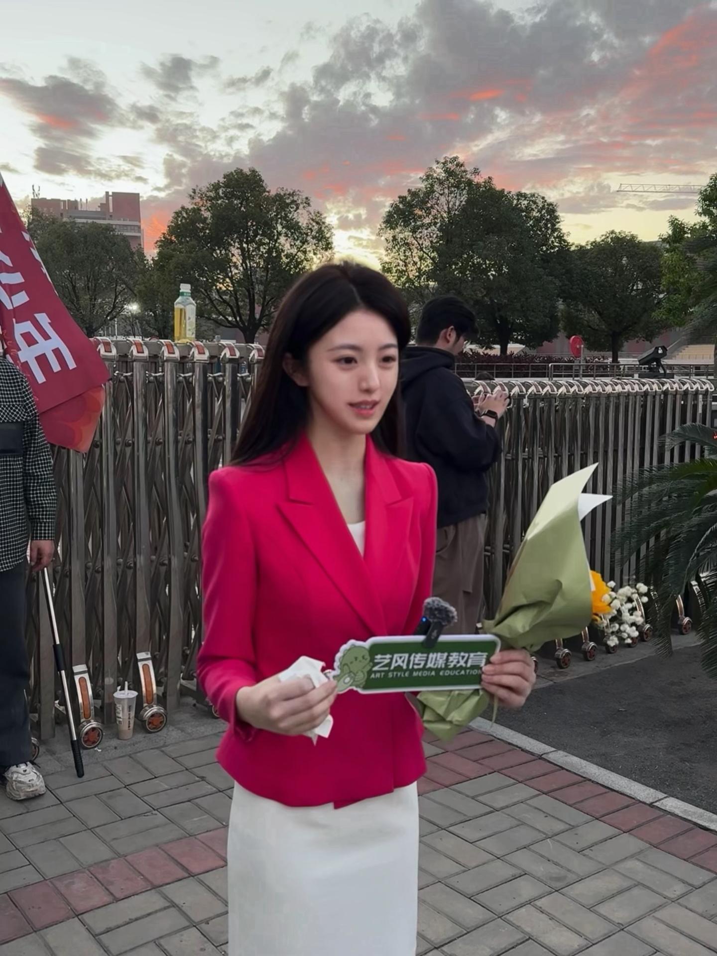 去迎接 应该你的 更好的明天。