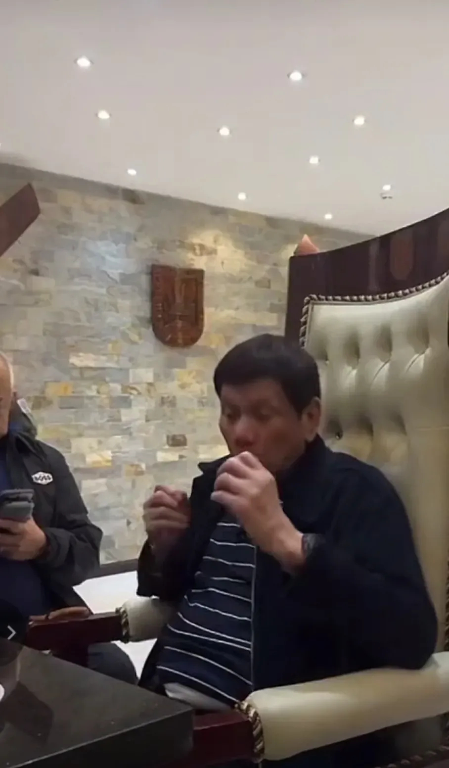 杜特尔特被捕杜特尔特被捕这个事情，其实就是个阳谋。首次，杜特尔特早就知道自己回去