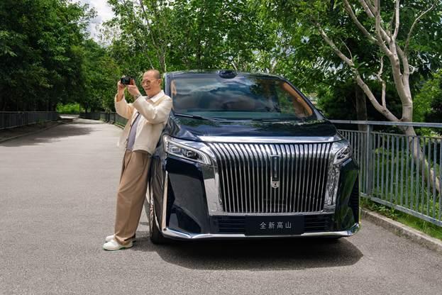 高山的产品力在邓男子的评价中得到了充分体现。这位央视春晚的魔术师在3月13日于保