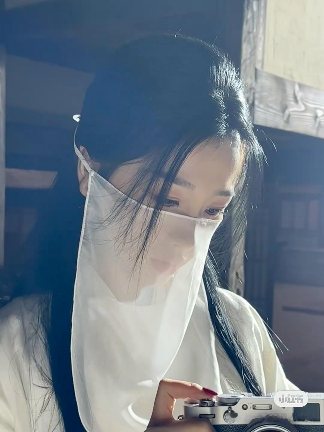 我想应该是🫳🏻 ​​​